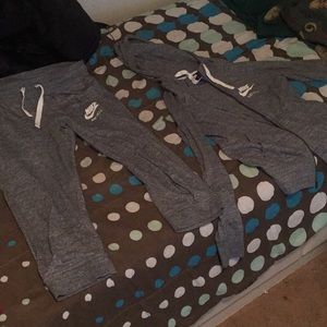 Light grey Nike set